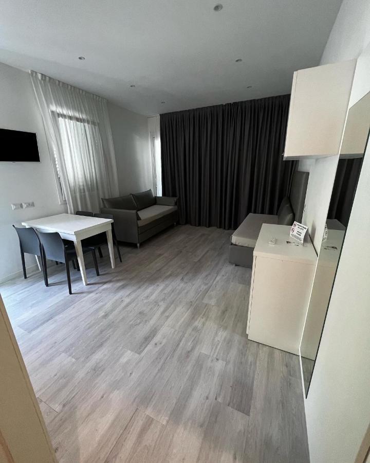 Hotel Ardea Риччоне Экстерьер фото