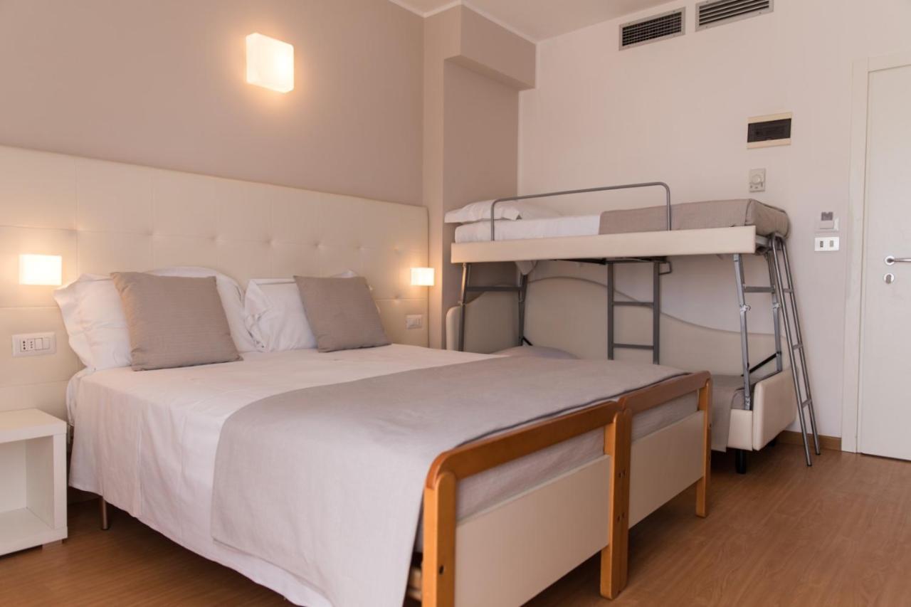 Hotel Ardea Риччоне Экстерьер фото